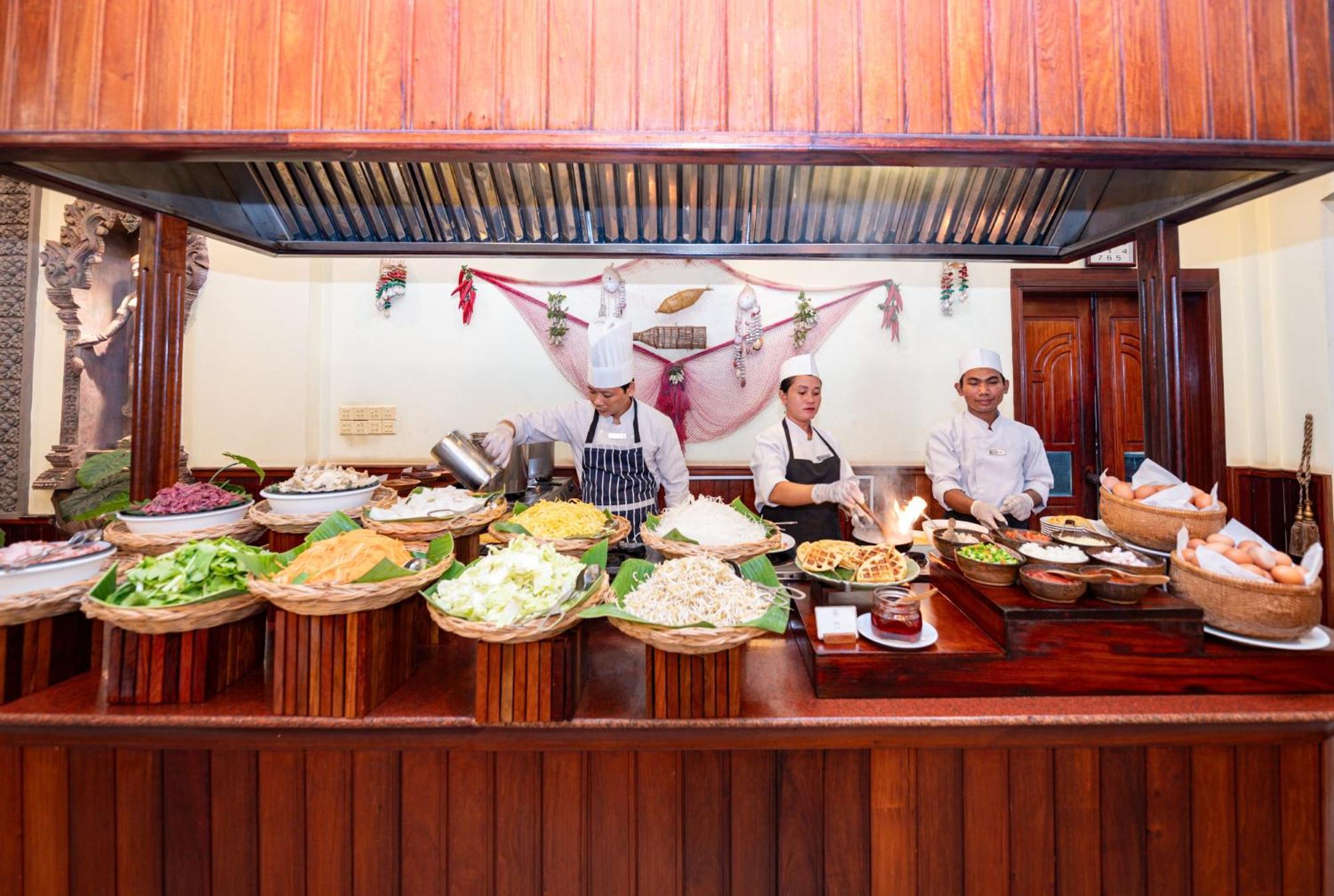 Hotel Somadevi Angkor Resort & Spa Siem Reap Zewnętrze zdjęcie