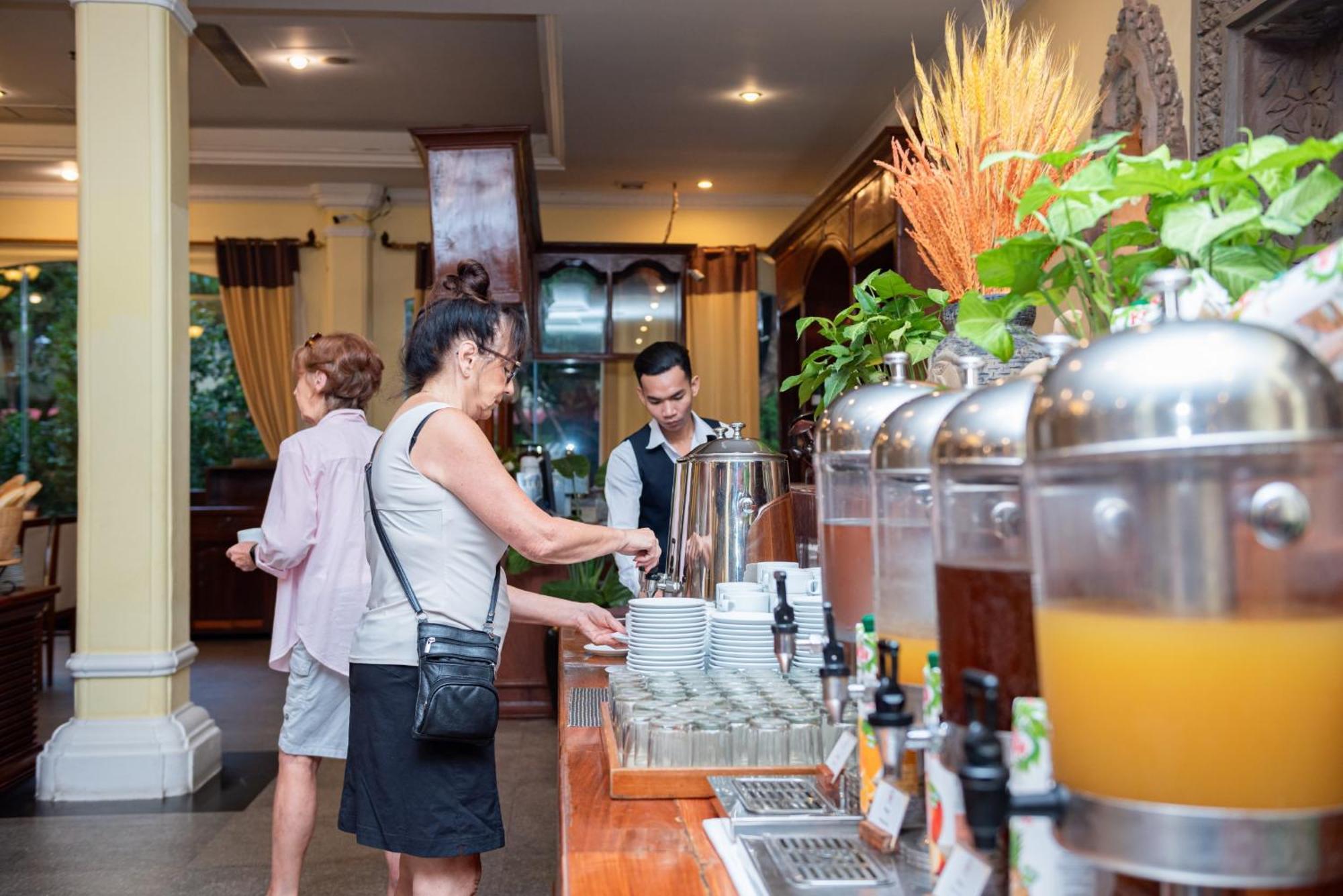 Hotel Somadevi Angkor Resort & Spa Siem Reap Zewnętrze zdjęcie